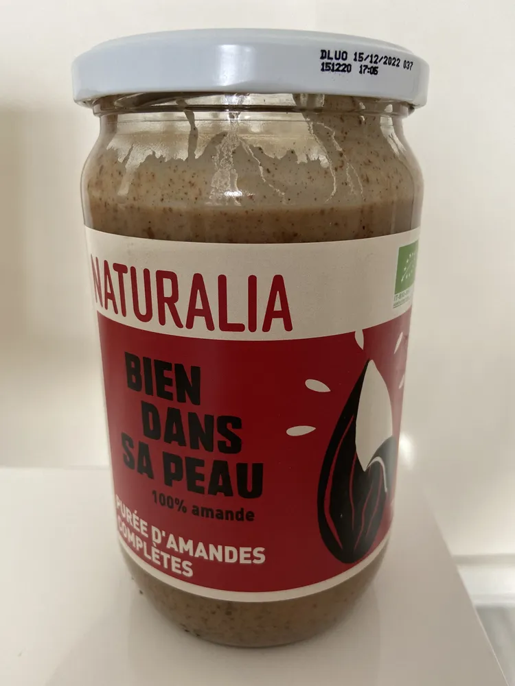 Purée d'amandes complètes