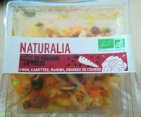 Salade de chou, raisins, graines de courge