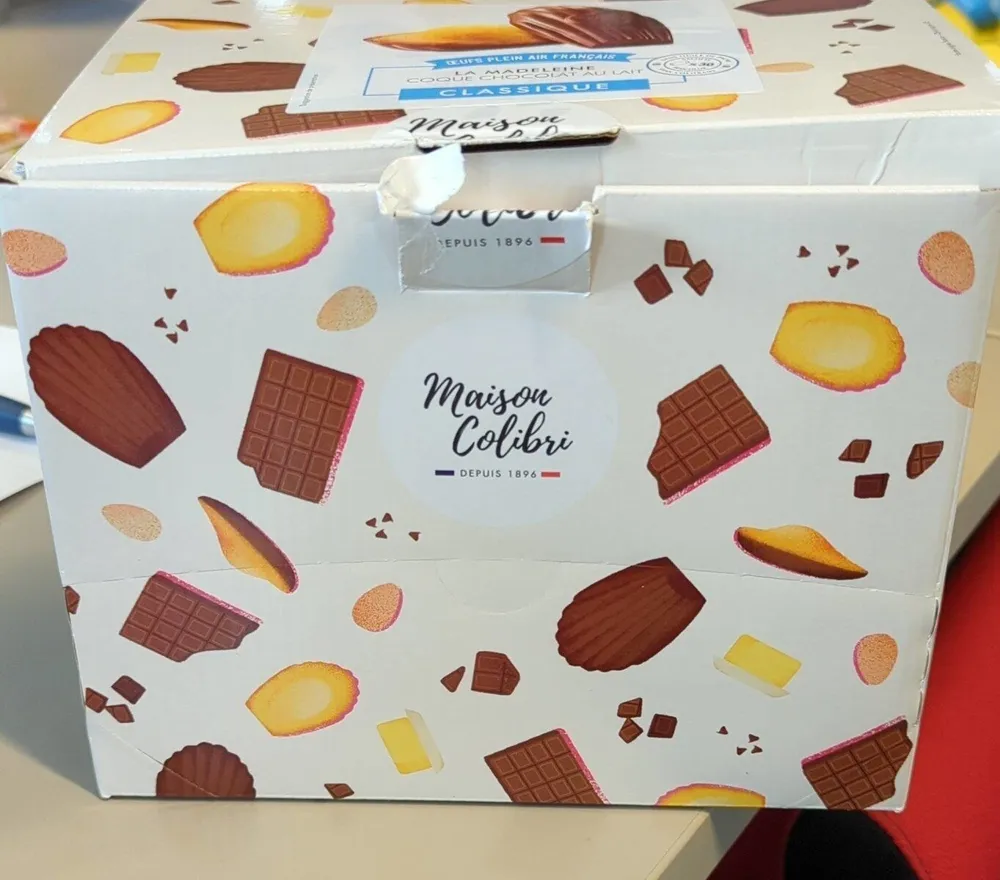 Madeleine moulée au chocolat au lait