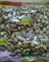 Mélange salé de fruits secs