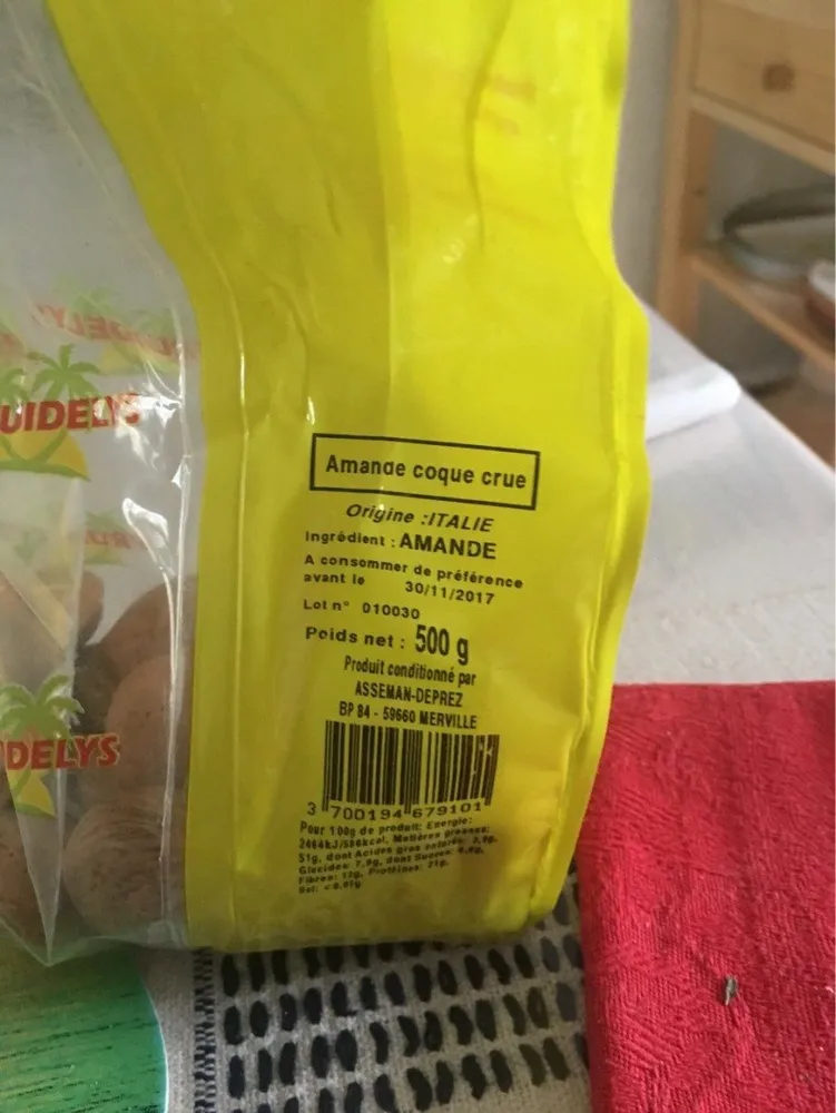 Amandes coque crue