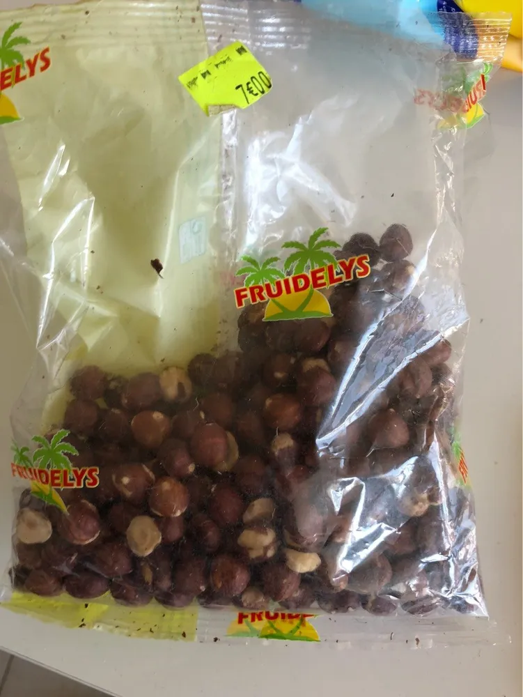 Noisettes decortiquées