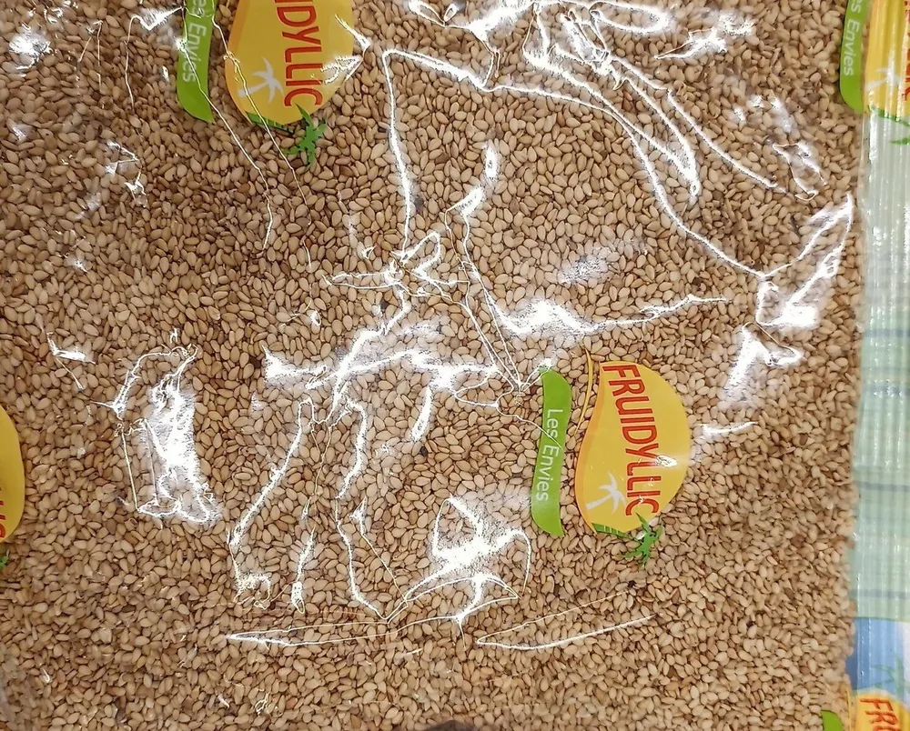 Graine de sésame dorée