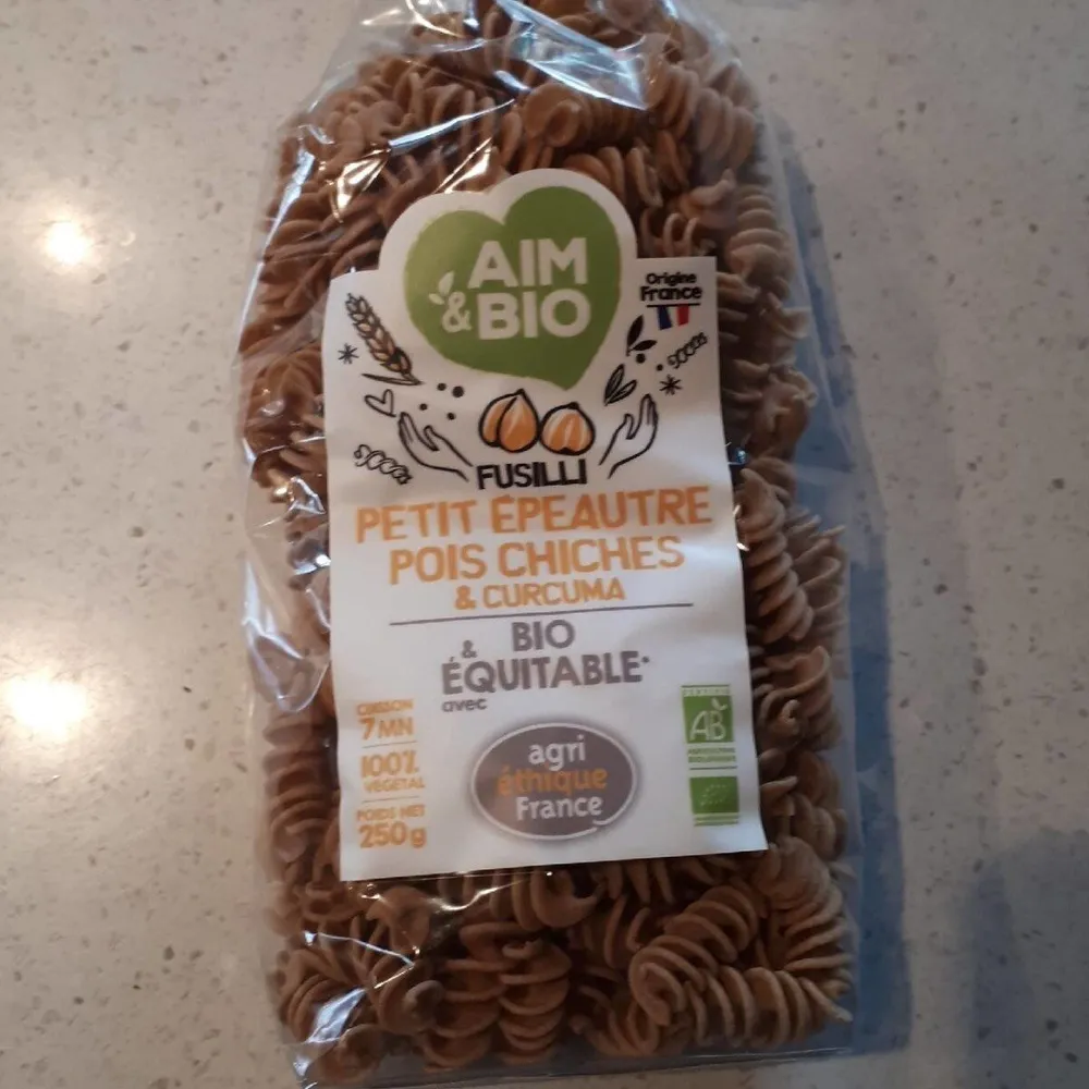 Fusilli petit épeautre pois chiches et curcuma