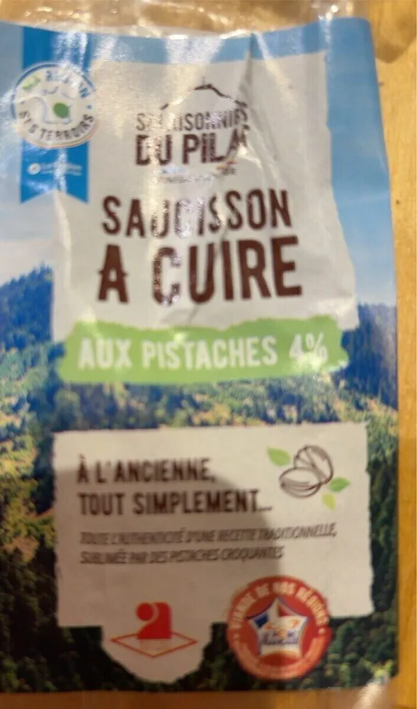 Saucisson à cuire aux pistaches