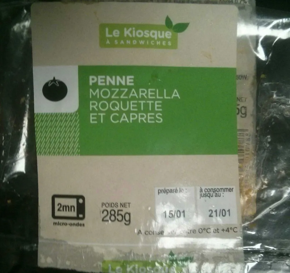 Penne mozzarella roquette et capres