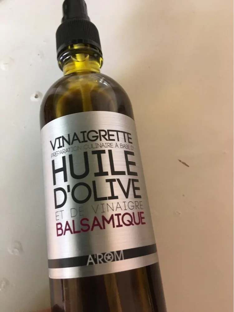 Vinaigrette à base d'huile d'olive et de vinaigre balsamique