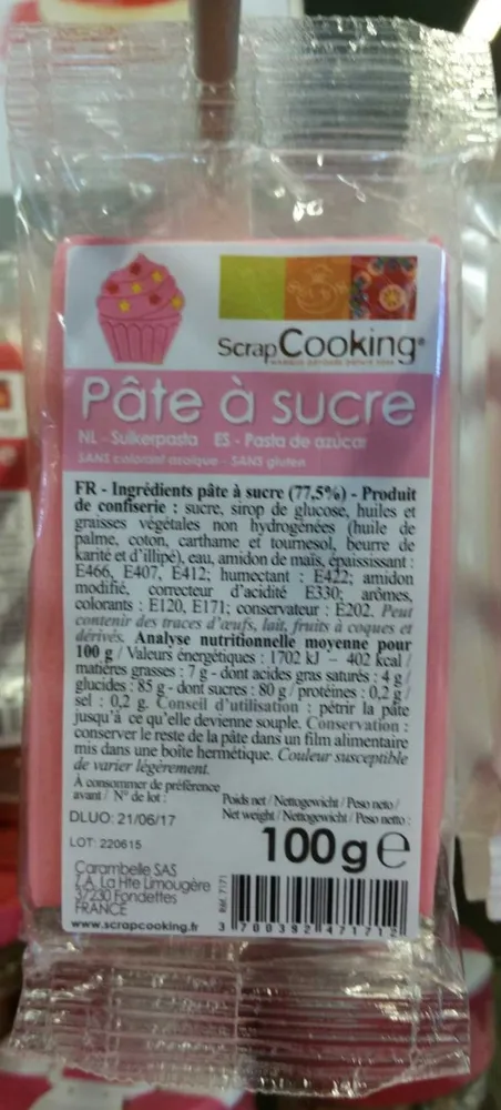 Pâte à sucre rose