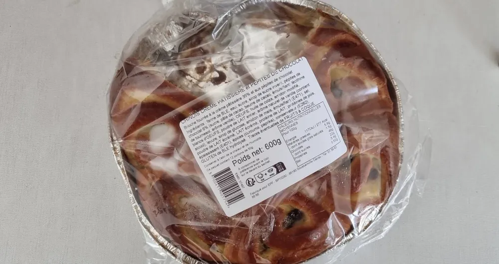 Chinois à la crème pâtissière et pépites de chocolat