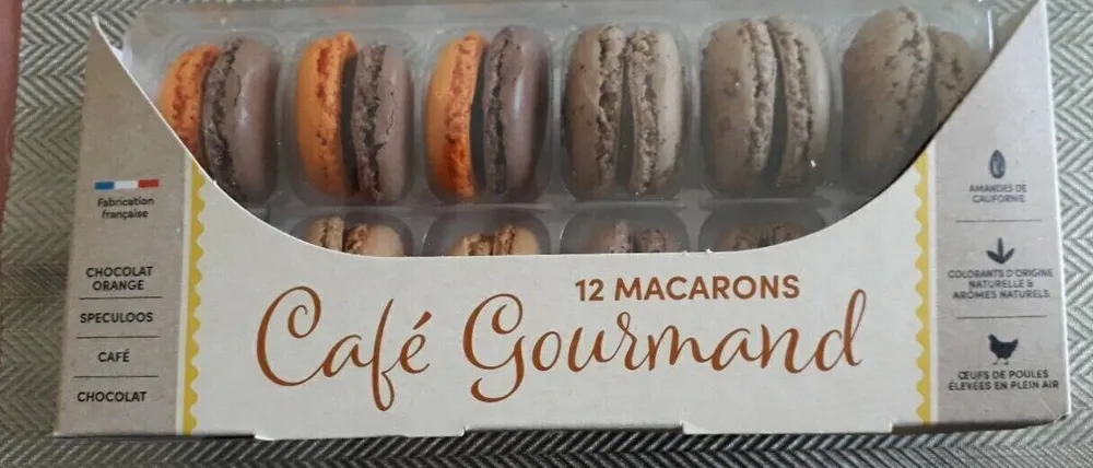12 MACARONS Café Gourmand