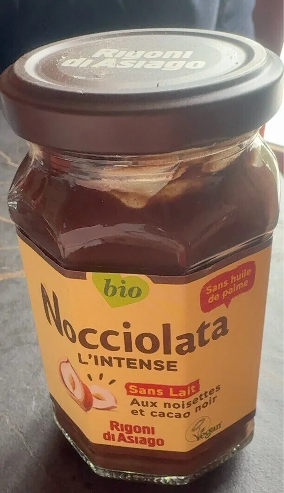 Sans lait aux noisettes et Caca au noir