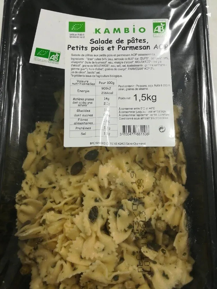 Salade de pâtes, petits pois et parmesan AOP
