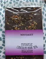 Tablette de chocolat de couverture noir aux éclats de nougatine