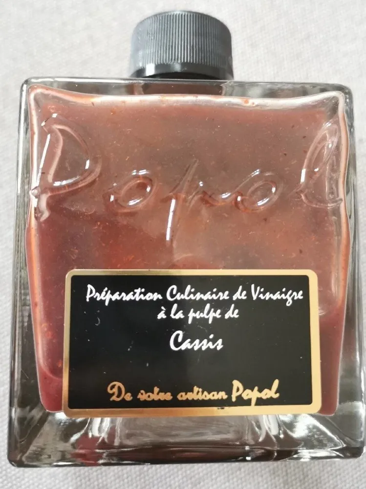 Vinaigre à la pulpe de Cassis