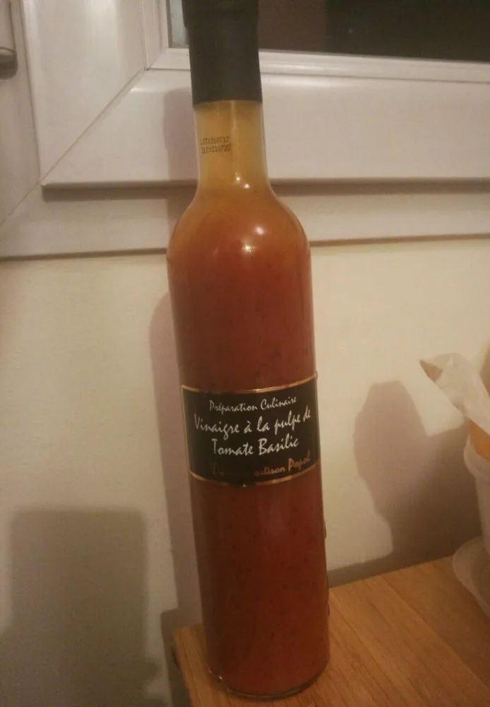 Vinaigre à la pulpe de tomates basilic