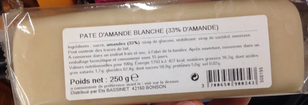 Pate d'amande blanches
