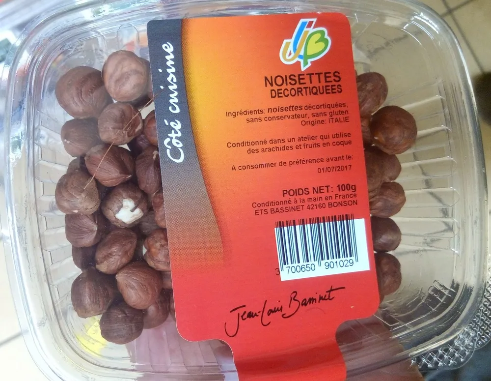 Noisettes décortiquées