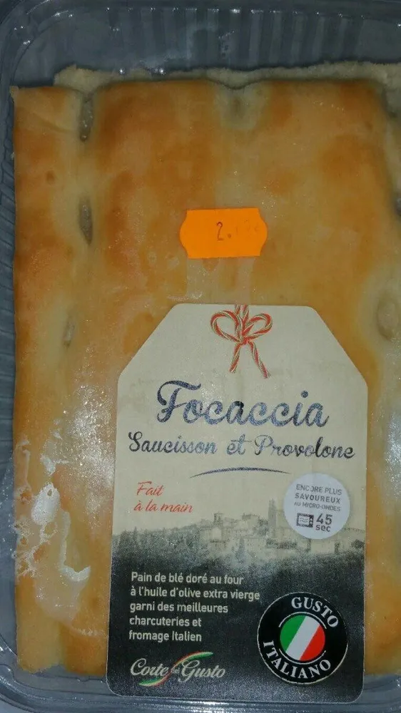 Saucisson et provolone