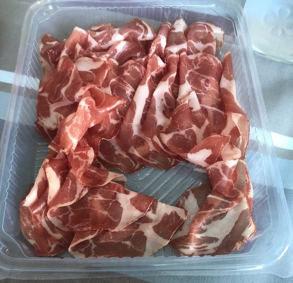 Chiffonade de coppa