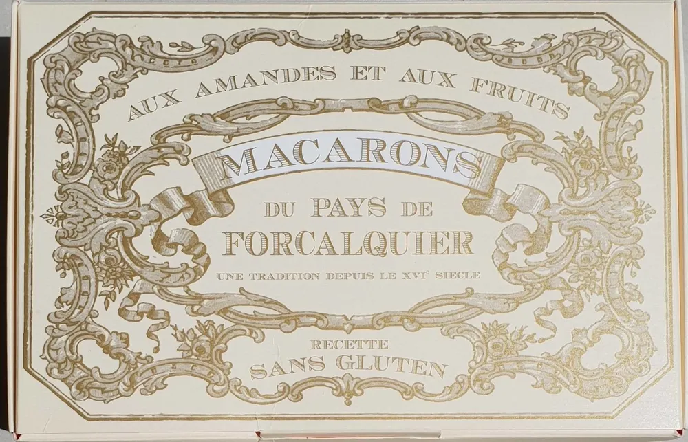 Macaron à l'amande amère