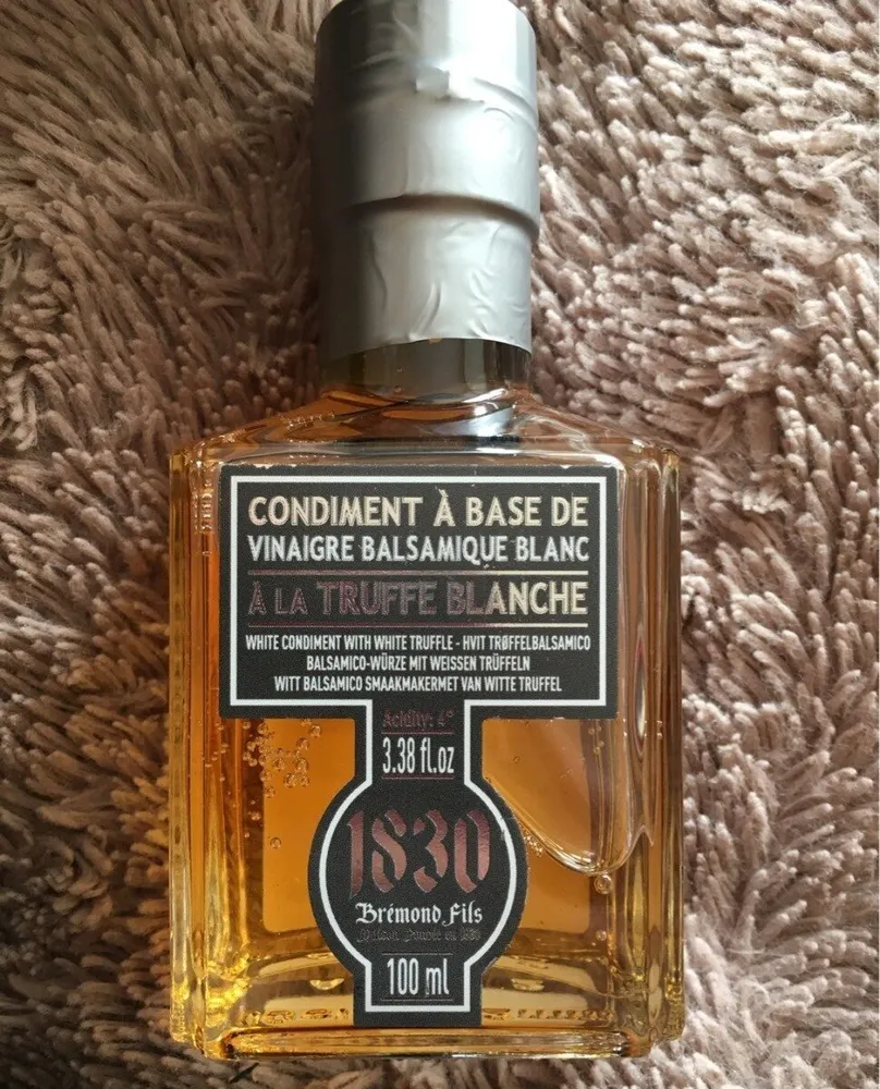 Condiment a base de vinaigre balsamique à la truffe blanche