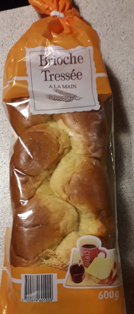 Brioche tressée à la main
