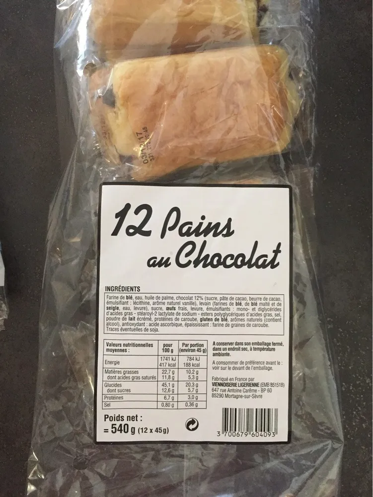 12 pains au chocolat