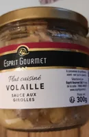 Plat cuisiné volaille sauce aux girolles