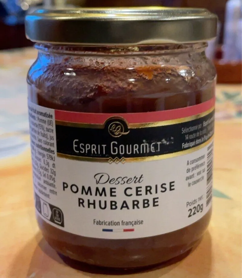 Dessert pomme cerise rhubarbe