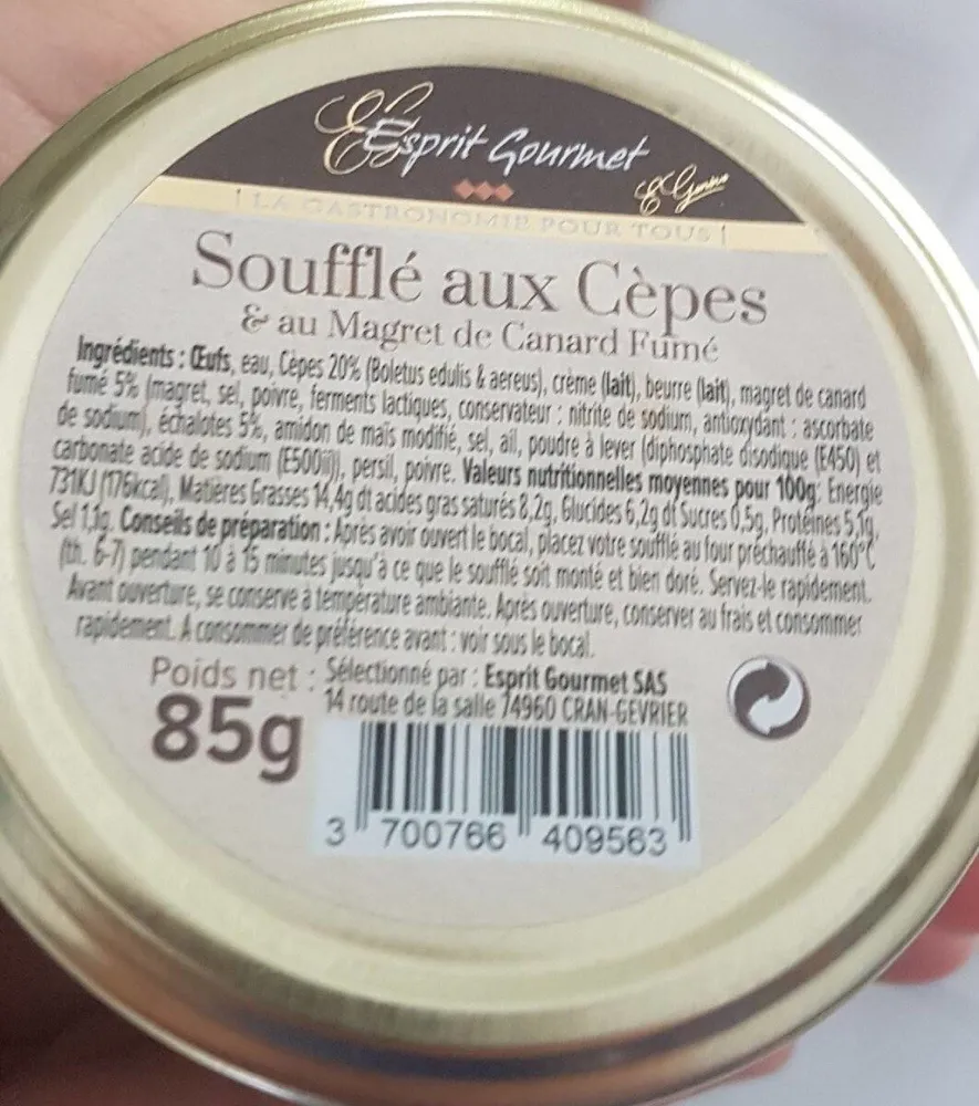 Soufflé aux cèpes et au magret de canard fumé