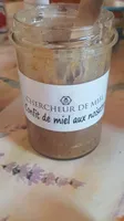 Confit de miel aux noisettes