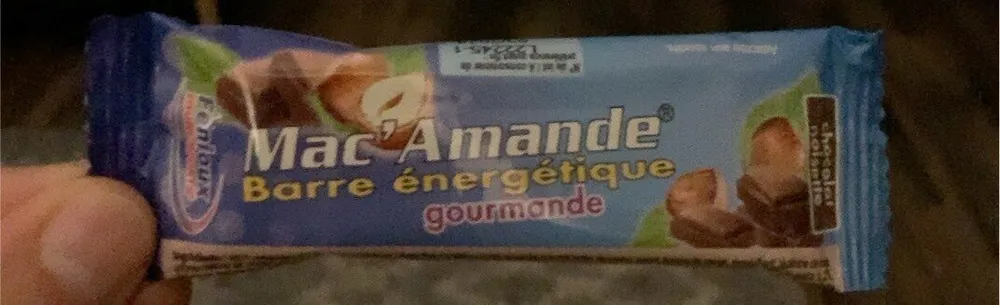 Mac Amande chocolat noisette