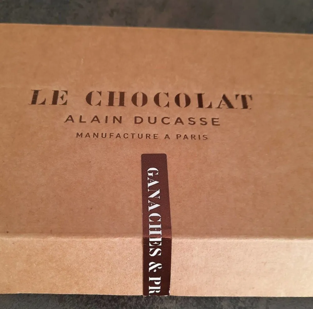 Boite découverte 380 gr Alain Ducasse