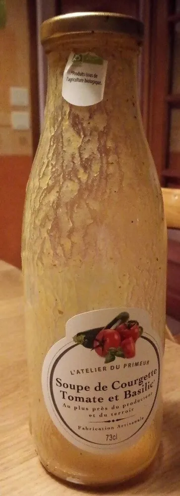 Soupe de courgette tomate et basilic