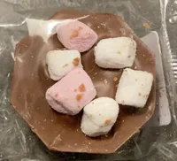 Chocolat au lait avec guimauves