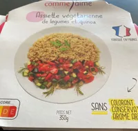 Assiette végétarienne de légumes et quinoa