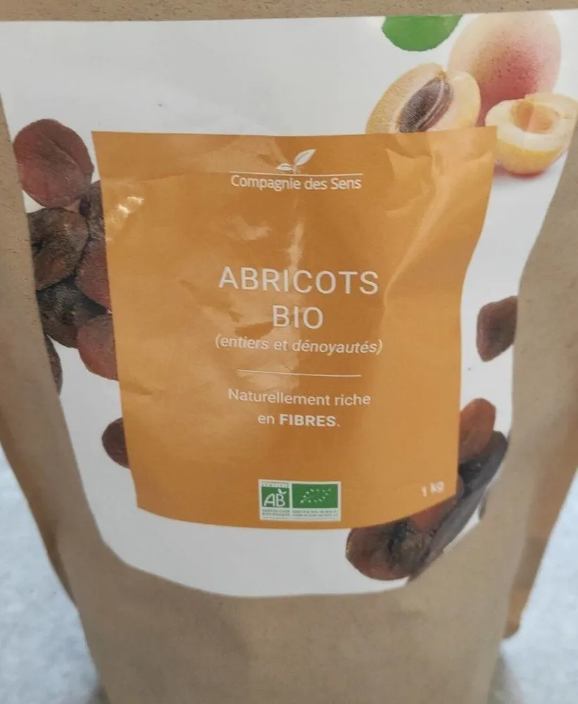 Abricot BIO entier et dénoyautés