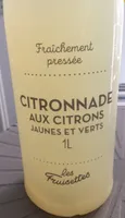 Citronnade aux citrons jaunes et verts