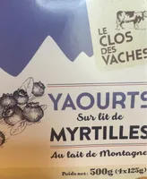Yaourts sur lit de myrtilles