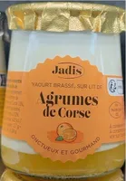 Yaourt brassé sur lit d'agrumes