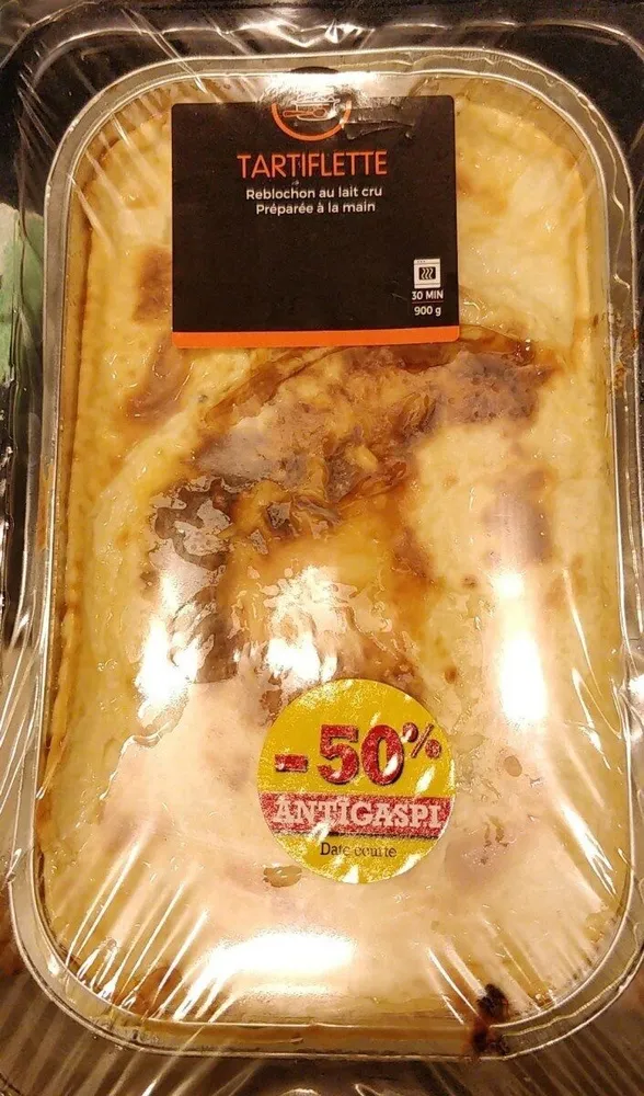 Tartiflette reblochon au lait cru préparer à la main