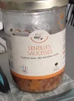 Lentilles saucisses avec des lentilles vertes