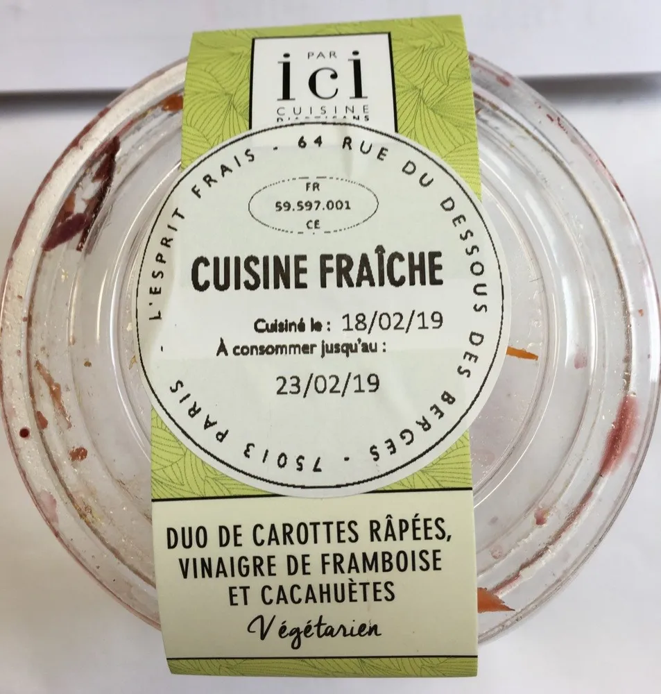 Duo de carottes râpées, vinaigre de framboise et cacahuètes