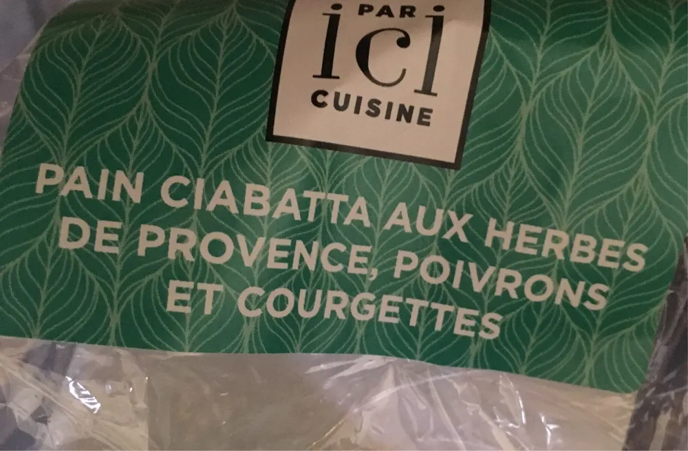 Pain ciabatta aux herbes de provence, poivrons et courgettes