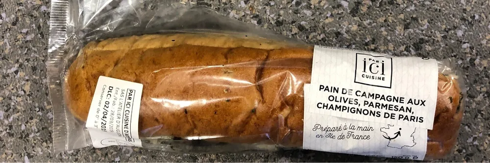 Pain de camapgne aux olived, parmesan,champignons