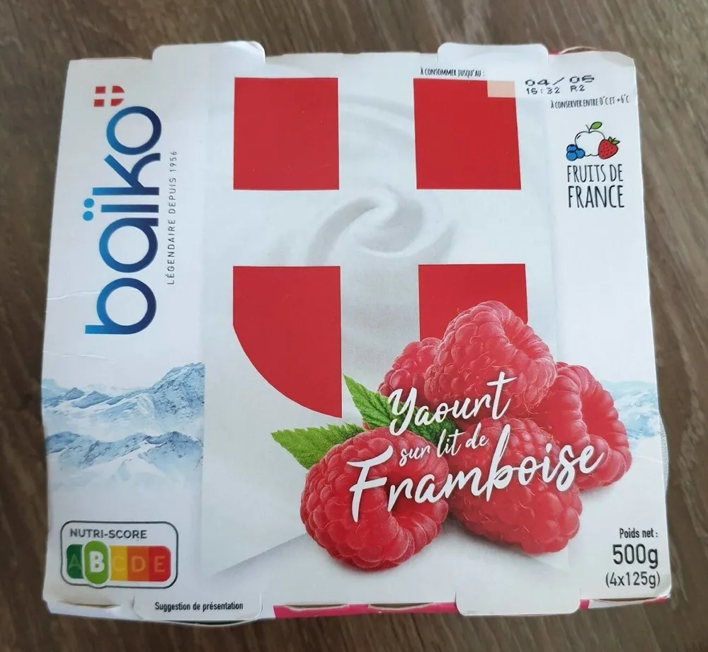 Baiko yaourt sur lit de framboises