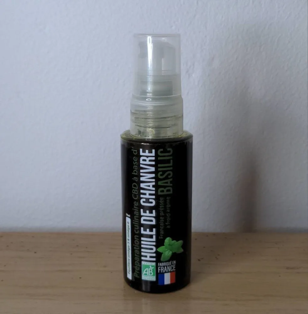 Huile de Chanvre Bio au CBD et Basilic