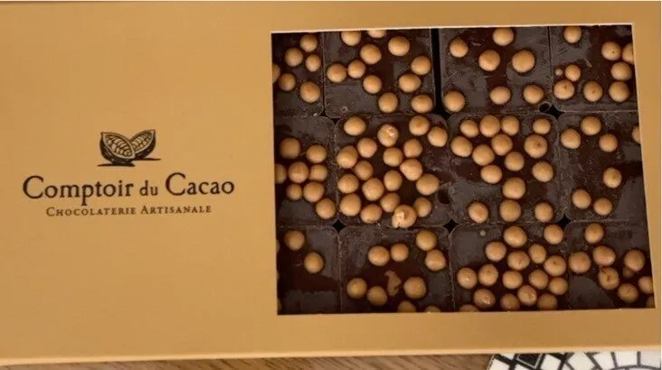 Praline feuillete noir caramel
