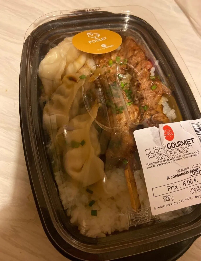 Box brochettes poulet yakitori et gyoza