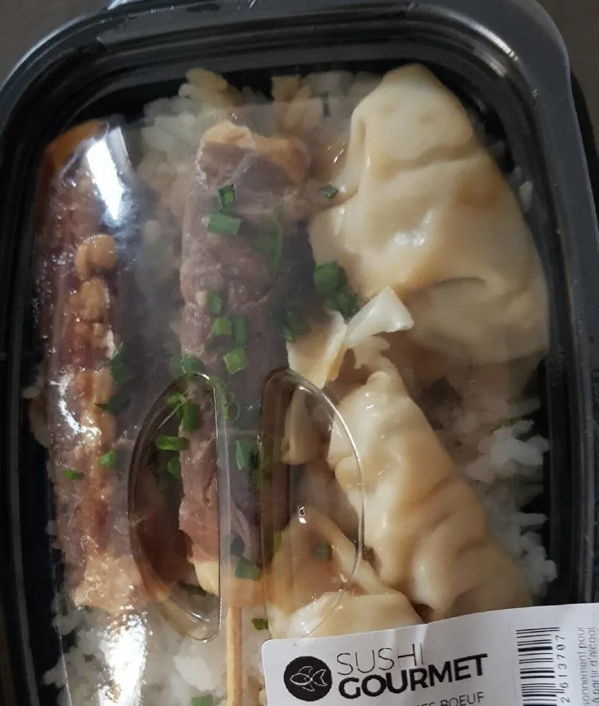 Box brochettes boeuf fromage et gyoza
